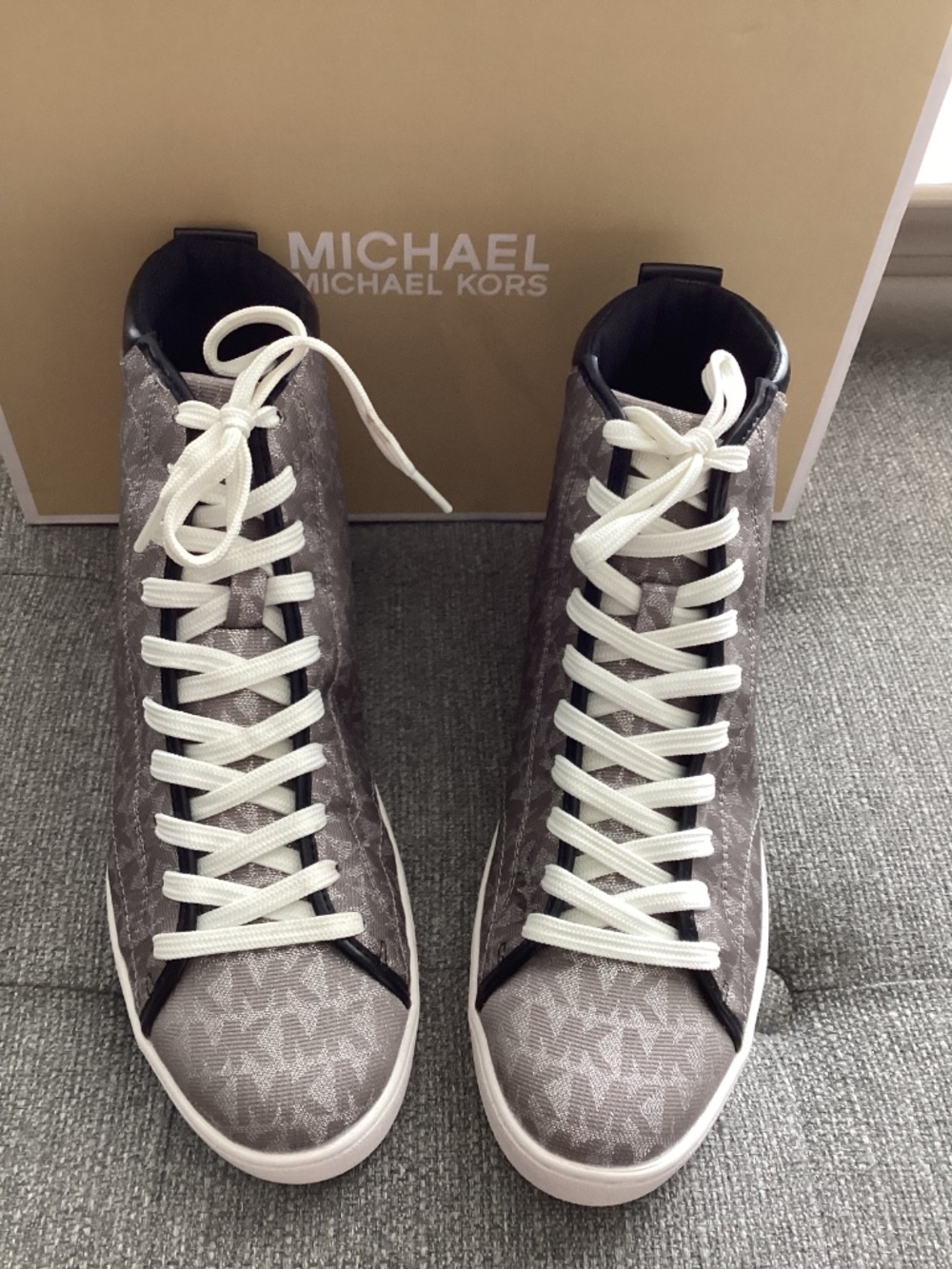 MICHAEL MICHAEL KORS Women's Edie Lace-Up High-Top Sneakers, size 7 - Picture 8 of 8